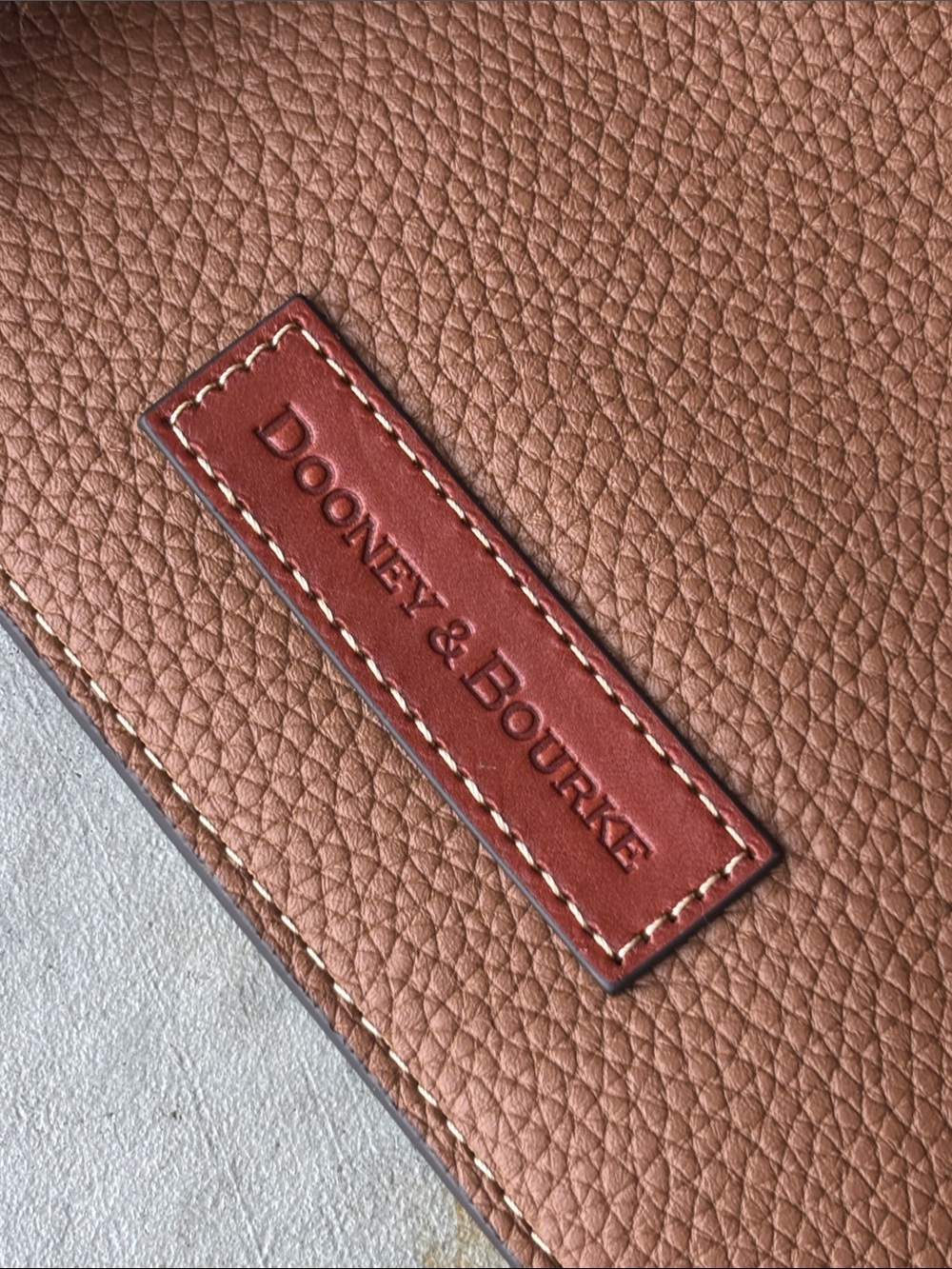 Dooney & Bourke Pebble Grain Leather Wristlet Pouch Tan Cognac Zip Clutch - Picture 2 of 4
